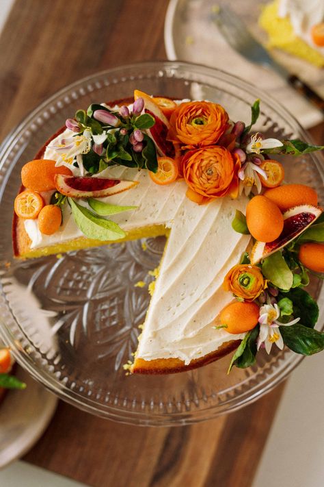 Orange Saffron Cake, Cake With Flowers And Fruit, Wedding Cake Citrus, Orange Semolina Cake, Orange Glaze Cake, Orange Blossom Cake, Orange Cake Decoration, Olive Cake, Orange Foods