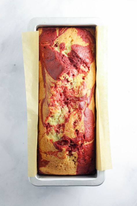 Poundcake Loaf Packaging, Red Velvet Swirl Pound Cake, Pound Cake Loaf Pan, Loaf Cakes Recipes, Red Velvet Marble Cake, Red Velvet Pound Cake Recipe, Red Velvet Pound Cake, Swirl Pound Cake, Marble Cakes