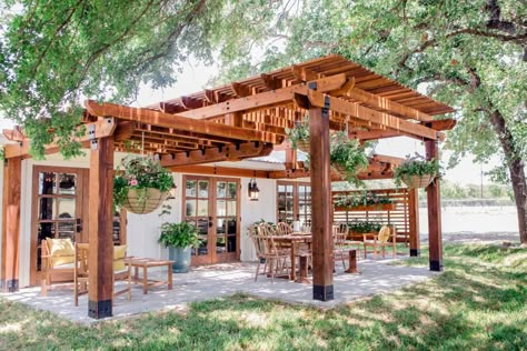 Fixer Upper: Second Chance at a Home in the Country | HGTV's Fixer Upper With Chip and Joanna Gaines | HGTV Zero Scape, Design Per Patio, Screened Gazebo, Building A Pergola, Pergola Design, Wooden Pergola, Backyard Pergola, Deck With Pergola, Patio Roof