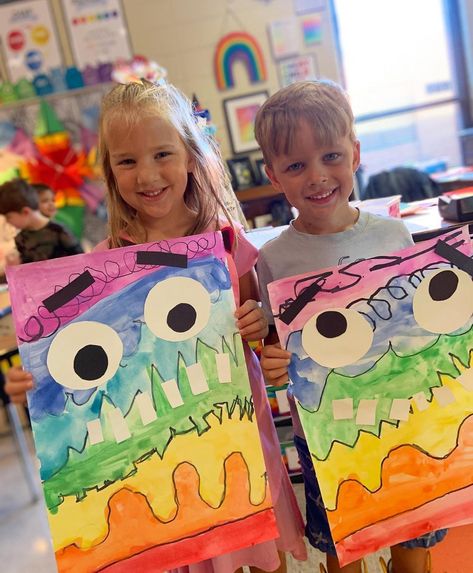 Line Kindergarten Art, Kindergarten Lines Art Lesson, Painting Projects For Elementary Students, Paint Dauber Art, Color Lessons For Kindergarten, Line Projects For Kindergarten, Line Art Projects For Preschool, Line Monsters Art Lesson, Teaching Lines In Art Kindergarten