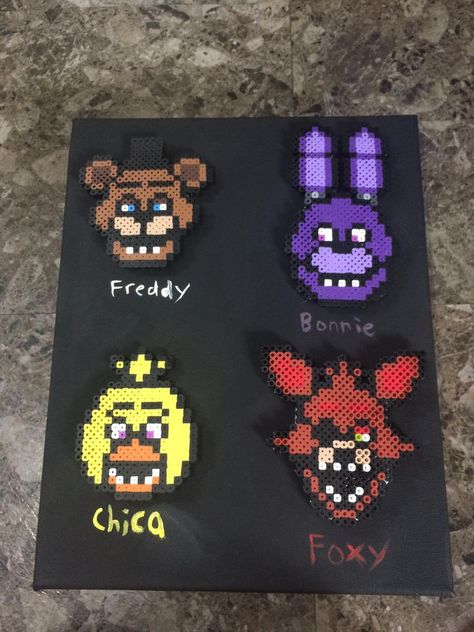 Fnaf Perler Beads, Hama Beads Halloween, Ironing Beads, Hama Art, Melt Beads Patterns, Modele Pixel Art, Easy Perler Beads, Nifty Crafts, Cross Stitch Sampler Patterns