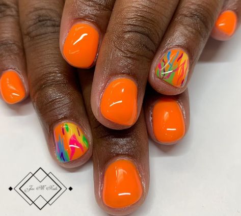 Orange Fingernail Polish, Orange Gel Polish Nails, Short Orange Nails With Design, Orange Gel Nails Ideas, Nail Designs With Orange, Colourful Short Nails, Orange Gel Nails Short, Short Orange Nail Designs, Orange Gel Nail Designs