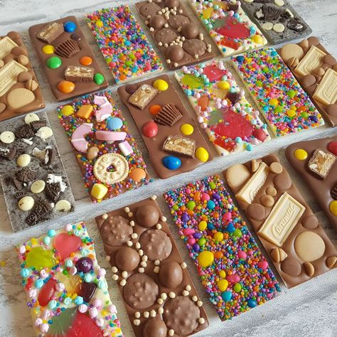 Diy Chocolate Bars, Deserturi Raw Vegan, Homemade Chocolate Bars, Chocolate Slabs, Pastel Cupcakes, Recipes Oven, Chicken Thigh Recipes Baked, Oven Chicken, Candy Land Christmas Decorations