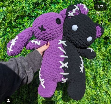 Crochet Plushie, Handmade Plushies, Bunny Crochet, Plushie Patterns, Two Heads, Yarn Tail, Fun Crochet Projects, Halloween Crochet, Black And Purple