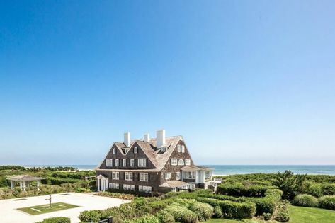 Hamptons Houses, Southampton Ny, Pool Guest House, Long Island Railroad, Southampton New York, Summer Highlights, Ny Style, Gunite Pool, Texas Real Estate