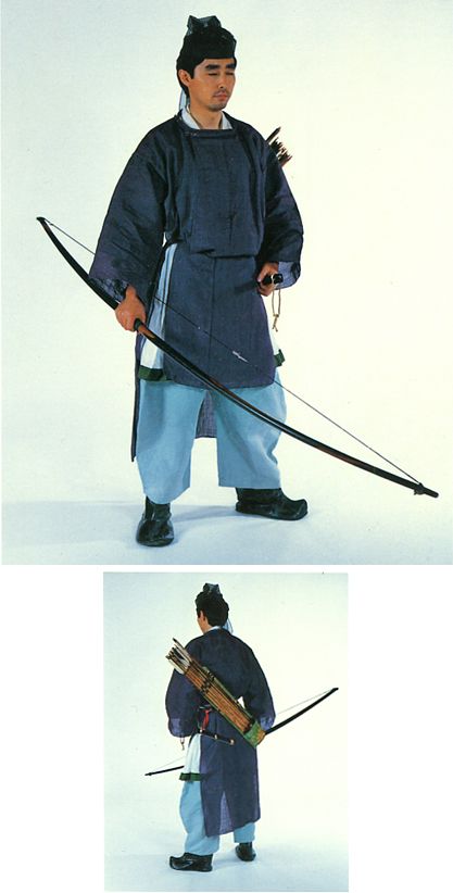 Bureaucratic guard. Enryaku Period (early Heian Period) costume in Japan. Japan Heian Period, Medieval Japanese, Nara Period, Traditional Asian Clothing, Medieval Japan, Chinese Armor, Heian Era, Ancient Japan, Heian Period