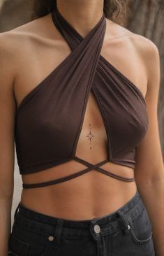 Fineline Sternum Tattoo, Tatuagem Percy Jackson, Brown Ink Tattoo, Brown Tattoos, Brown Tattoo Ink, Brown Tattoo, Browning Tattoo, Tattoo Star, Petite Tattoos