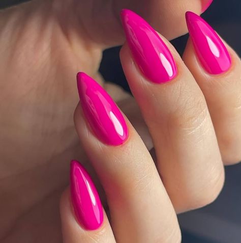 Almond Nails Red, Almond Nails Designs Summer, Nails Short Almond, Cute Almond Nails, Almond Nails Pink, Press On Nails Almond, Almond Shaped Nails, Pink Press On Nails, Nails Medium Length