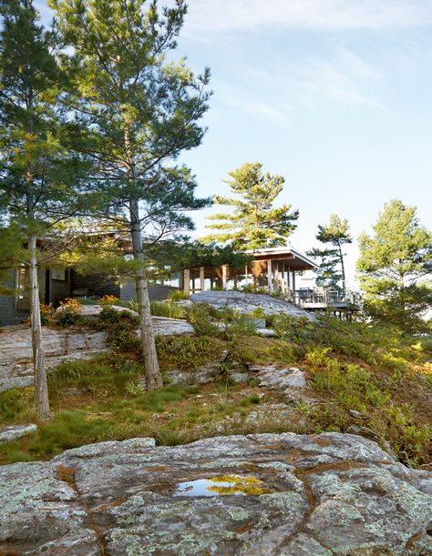 This Modern Cottage Embraces The Rugged Landscape Of Georgian Bay - House & Home West Coast House, Apartment Bedrooms, Bay Cottage, Canadian House, Rugged Landscape, Shell Knob, Lake Ideas, Small Apartment Bedrooms, Cottage Retreat