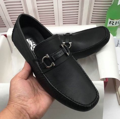 Nice Casual Outfits For Men, Ferragamo Shoes Mens, Mens Loafers Casual, Moccasin Shoes, Dressing Style, Shoes Sale, Moccasins Shoes, Men Loafers, Ferragamo Shoes