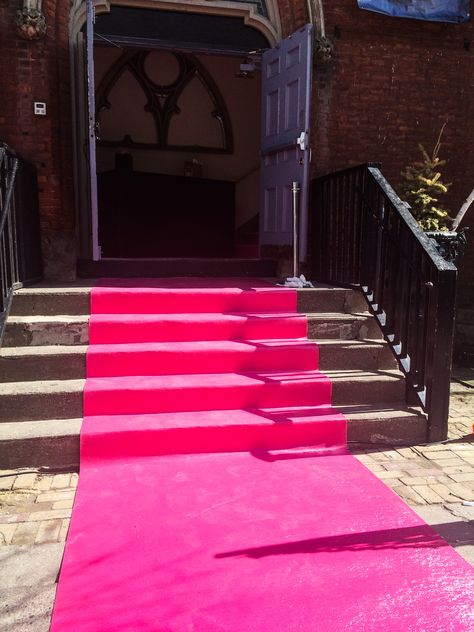 Pink Carpet Event, Pink Red Carpet, Hollywood Red Carpet Party, Decorate Hallway, Red Carpet Theme Party, Pink Runway, Red Carpet Theme, Teen Couple, Red Carpet Party