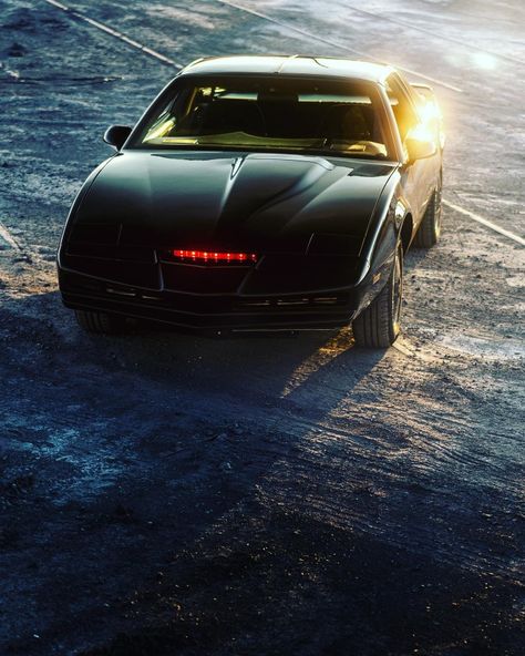 Knight Rider Kitt Wallpaper, Knight Rider Wallpaper, Famous Movie Cars, Kitt Knight Rider, 1980s Tv Shows, Sturgill Simpson, Chevy Camaro Z28, David Hasselhoff, Skyline Gtr R34