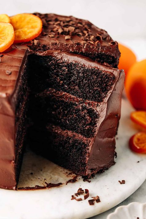 Easy Chocolate Orange Layer Cake Recipe (so moist!) - Baked Ambrosia Orange Layer Cake Recipe, Orange Layer Cake, Triple Layer Chocolate Cake, Chocolate Orange Cake, Candied Orange Slices, Choc Cake, Orange Chocolate Cake, Orange Frosting, Orange Cake Recipe