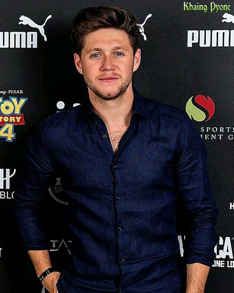 Myanmar Mandalay, Sports Tent, Soccer Aid, Niall Horan Baby, Love Attraction, One Direction Niall, Irish Singers, Niall And Harry, One Direction Photos