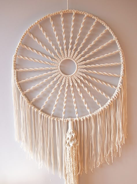 Circular Macrame, Round Macrame Wall Hanging, Art Macramé, Macrame Mandala, Macrame Dream Catcher, Macrame Knots Tutorial, Macrame Wall Hanging Patterns, Macrame Wall Hanging Diy, Macrame Hanger