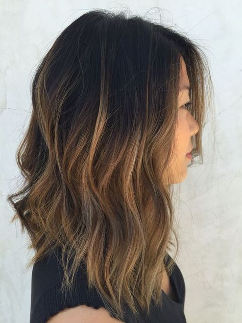 24 textured bob with caramel ombre wavy hair - Styleoholic Ombre Wavy Hair, Long Angled Bob, Lob Haircut, Balayage Hair Blonde, Diet Vegetarian, Long Bob Hairstyles, Ombre Hair, Balayage Hair, Bobs Haircuts