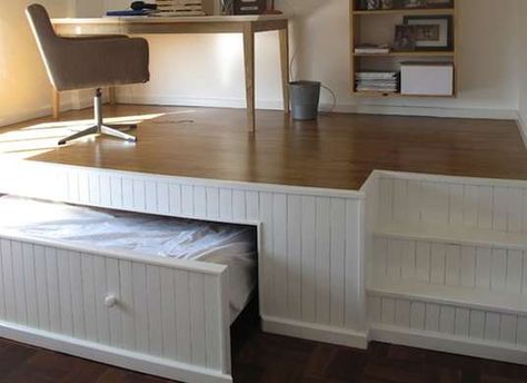 This home office has a secret bed underneath the raised floor—genius idea for a guest room Hidden Bed, Murphy Bed Plans, Compact Living, Spare Room, Tiny Living, Tiny Homes, Design Case, Small Apartments, 인테리어 디자인