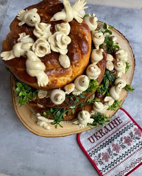 Ukrainian Korovai (Wedding Bread) Dead Dough, Wedding Bread, Apple Slab Pie, Ukrainian Wedding, The Great British Bake Off, British Bake Off, Great British Bake Off, Bake Off, Cake Gallery