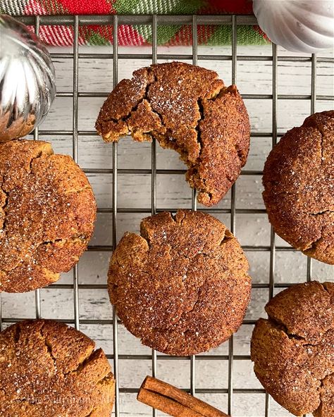 Protein Gingersnap Cookies High Protein Christmas Cookies, Healthy Ginger Snap Cookies, Pumpkin Ginger Cookies, Protein Christmas Cookies, Protein Gingerbread Cookies, Oatmeal Cream Cookies, Protein Gingerbread, Protein Breakfast Cookies, Cookies Dairy Free