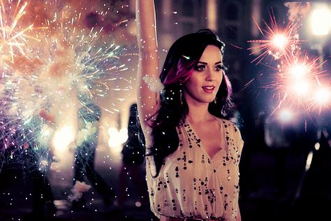 katy perry Firework Katy Perry, Katy Perry Firework, Bucket List For Girls, California Girl, Teenage Dream, Girl Crushes, Pop Rock, Cultura Pop, American Singers