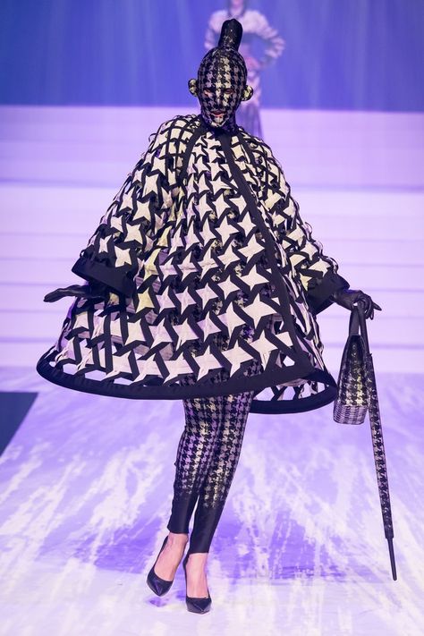 Camp Fashion, Jean Paul Gaultier Haute Couture, Raver Girl, Haute Couture Gowns, Laetitia Casta, Cyberpunk Fashion, Boy George, Weird Fashion, Couture Week