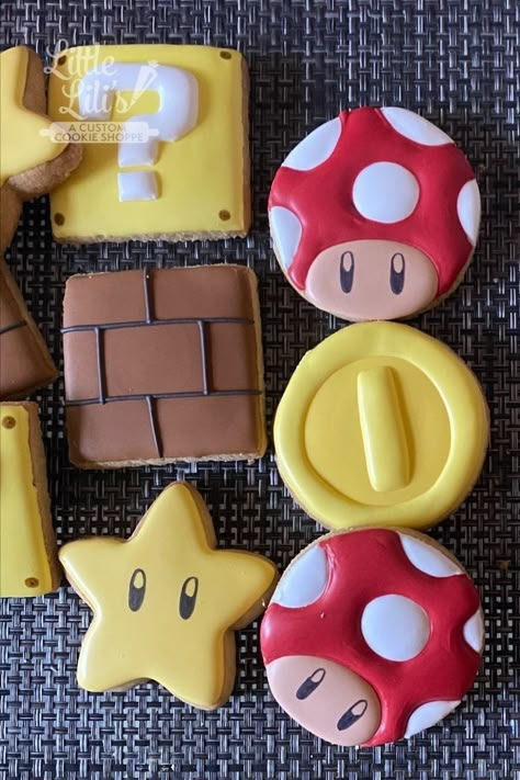 Mario Bros Theme Birthday Party, Mario Cookies Decorated Easy, Nintendo Cookies Decorated, Mario Birthday Cookies Decorated, Mario Theme Cookies, Super Mario Decorated Cookies, Super Mario Sugar Cookies, Mario Oreos, Super Mario Bros Cookies