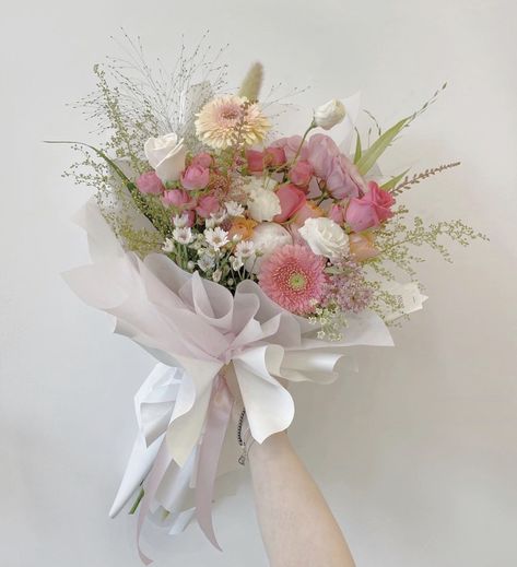 Pretty Bouquets, Scream Art, Diy Paper Flowers, Prettiest Bouquet, Boquette Flowers, Flowers Bouquet Gift, Nothing But Flowers, Flower Therapy, Beautiful Bouquet Of Flowers