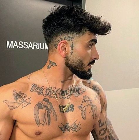 Stylish Boy Haircuts, Taper Fade Short Hair, Young Men Haircuts, Men Fade Haircut Short, Beard And Mustache Styles, Mens Haircuts Short Hair, Mens Hairstyles With Beard, Beard Styles Short, Men Haircut Curly Hair