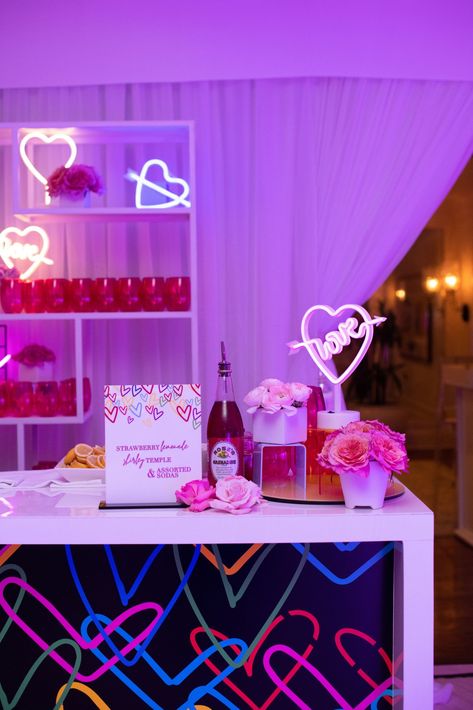 Batmizva Party Ideas, Neon Bat Mitzvah Theme, Bat Mitzvah Swag, Kpop Themed Party, Bat Mitzvah Themes Decor, Bat Mitzvah Party Themes, Bat Mitzvah Ideas, Bat Mitzvah Decorations, Pink Bat Mitzvah