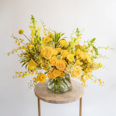 Fresh Flowers – WildFlora Yellow And Green Flower Arrangements, Color Block Floral Arrangement, Yellow Arrangements Flowers, Monochromatic Floral Arrangements, Yellow Rose Arrangements, Yellow Flowers Arrangements, Green And Yellow Wedding Theme, Yellow Floral Arrangements, Monochromatic Bouquet