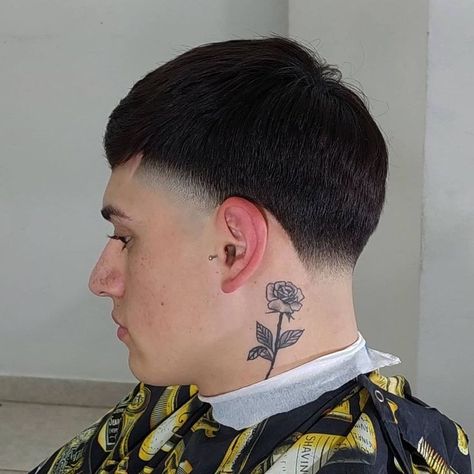 Batman Haircut, Men Short Hair Fade, Boys Fade Haircut, Taper Fade Short Hair, Stylish Mens Haircuts, Mullet Fade, Short Fade Haircut, Faded Hair, Taper Fade