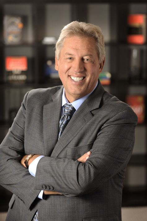 John Maxwell to Speak at HPU High Point University | High Point University | High Point, NC Maxwell Photos, John Maxwell Quotes, High Point University, John C Maxwell, Max Lucado, Asking The Right Questions, John Maxwell, Life Quotes Love, Learning Quotes