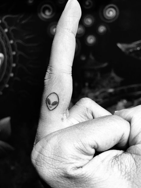 Alien finger tattoo Alien Finger Tattoo, Bella Tattoo, Alien Tattoos, Small Anchor Tattoos, Small Anchor, Finger Tats, Finger Tattoo For Women, Anchor Tattoos, Alien Tattoo