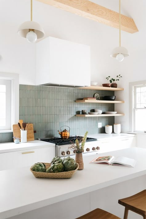 green tile backsplash + beamed ceilings Green Tile Backsplash, Vaulted Ceiling Kitchen, Tall Kitchen Cabinets, Interior Vintage, Kitchen Ceiling, Kitchen Tile, Kitchen Tiles, Kitchen Style, Kitchen Backsplash