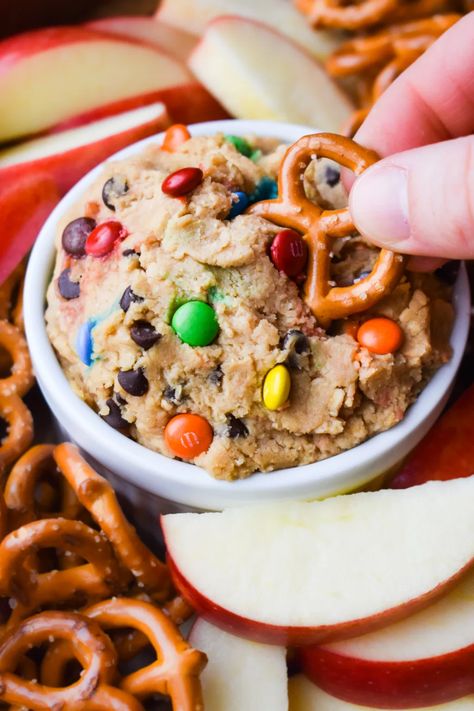 Dessert Hummus Dippers, Hummus Dippers, Cookie Dough Hummus, Healthy Chocolate Zucchini Muffins, Hummus Healthy, Monster Cookie Dough, Monster Cookies Recipe, Hummus Recipe Homemade, Chocolate Zucchini Muffins