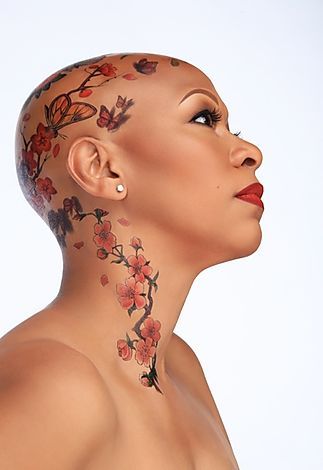 Alopecia made me do it! Forehead Tattoo Woman, Head Tattoo Hair, Bald Tattoo, Bald Head Tattoo, Goa Fashion, Self Love And Acceptance, Hairline Tattoos, Scalp Tattoo, Short Hair Twist Styles