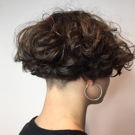 Short Wavy Undercut, Undercut Bob Curly Hair, Short Curly Bob With Undercut, Undercut Curly Bob Haircut, Short Curly French Bob, Curly Micro Bob, Short Curly Undercut, Curly Bowl Cut For Women, Wavy Bob With Undercut