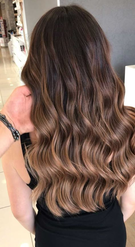 Rambut Brunette, Brown Ombre Hair, Bronde Balayage, Hair Color Light Brown, Caramel Highlights, Brown Hair Balayage, Blonde Hair With Highlights, Trendy Hair Color, Balayage Brunette