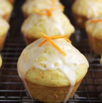 Mandarin Orange Muffins with Greek Yogurt Mandarin Orange Muffins, Muffins Greek Yogurt, Eggless Chocolate Chip Muffins, Muffins With Greek Yogurt, Orange Yogurt, Greek Yogurt Muffins, Yogurt Muffins, Orange Muffins, Healthy Greek Yogurt