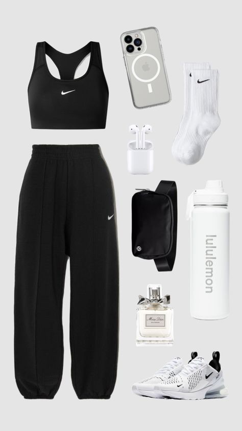 #nikegirl #schoolfit Sporty Astethic Outfits, Stylish Sporty Outfits, Sporty Girl Aesthetic Outfit, Sporty Girl Outfits, Sporty Outfit Ideas, Sport Outfits School, Sporty Fits, Sporty Clothes, Sport Fits