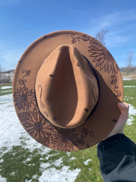 Women Cowboy Hat, Fedora Hat Accessories, Custom Western Hats For Women, Wood Burning On Felt Hats, Felt Cowboy Hats Women, Womens Felt Hat, Burned Cowgirl Hats, Cowboy Hat Burning, Burn Design On Hat