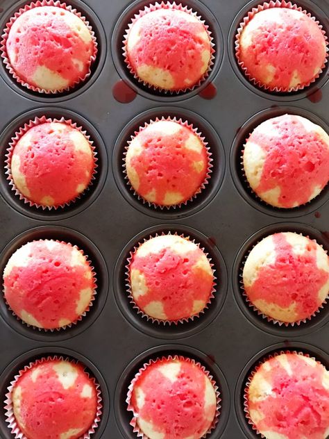 Strawberry Poke Cupcakes, Jello Cake Cupcakes, Strawberry Jello Cupcakes, Jello Poke Cupcakes, Jello Cupcakes, Poke Cupcakes, Strawberry Cupcake Recipes, Cake Mix Cupcakes, Gingham Apron