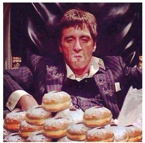 Two of my favorite things! Scarface and paczki's Donut Humor, Motivation Poster, Tony Montana, Workout Memes, Cheat Meal, Diet Vegetarian, Gym Memes, Fresh Memes, Al Pacino