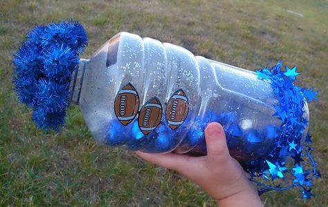 How to make a Homemade Noise Maker. These would be fun to make for New Year's Eve too! Homecoming Noise Makers, Football Game Noise Makers Diy, Diy Noise Makers, Football Noise Makers, New Years Crafts For Kids, New Years Crafts, Eco Club, Teen Crafts, Draft Day