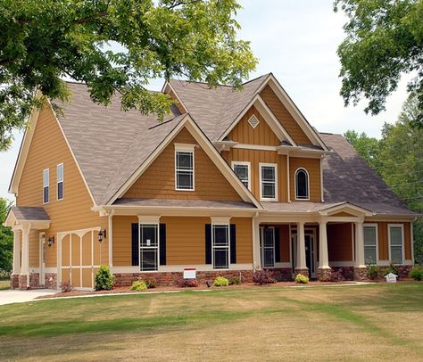 Sweet Caramel Cottage Brown Exterior House Colors, Exterior House Paint Schemes, Home Paint Colour, Home Paint Color, Best Exterior Paint, House Paint Color Combination, Brown Roof, Exterior House Paint Color Combinations, Brown House