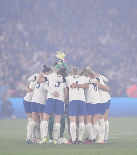 England Lionesses Aesthetic, Lionesses Football, Georgia Stanway, Women Wallpaper, England Ladies Football, England National Football Team, England Women, Football Pics, Women Football