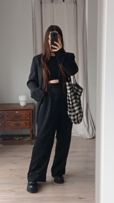 Oversized Blazer And Loafers, Loafers Outfit With Pants, Platform Loafers Outfit Pants, Checkered Bag Outfit, Loafers And Pants Outfit, Mary Janes Outfit Pants, Pants And Loafers Outfit, Black Platform Loafers Outfit, Outfit Inspo Dark Academia