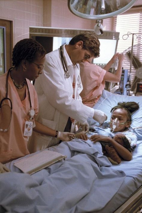 Peds Doctor Aesthetic, Peds Surgeon Aesthetic, Doug Ross, Nursing School Inspiration, Nursing Motivation, Emergency Doctor, Pediatric Surgery, Job Inspiration, Nurse Inspiration