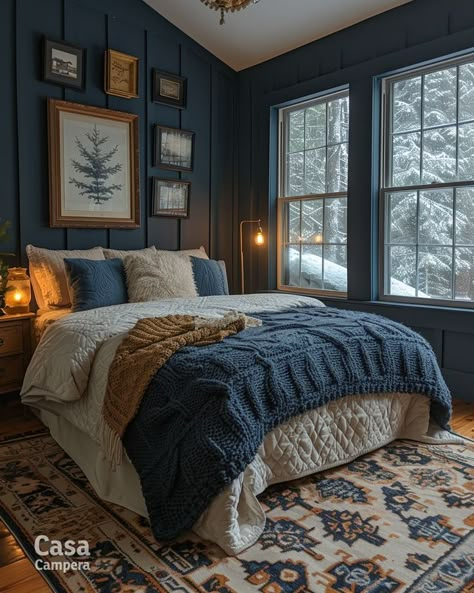 Blue Cabin Decor Rustic, Dark Blue Wall Ideas, Navy Blue Cozy Bedroom, Rustic Home Decor With Blue Accents, Beige And Dark Blue Bedroom, Dark Blue Room Decor Bedroom Ideas, Wooden Cozy Bedroom, Deep Blue Bedroom Aesthetic, Dark Blue Accent Bedroom