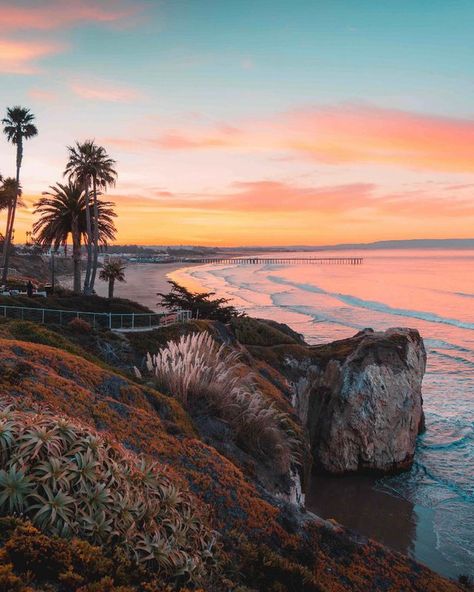 Travel Itinerary for Pismo Beach, California - Fathom Pismo Beach California, California Attractions, California Destinations, California Photos, Dream Vacations Destinations, California Vacation, Pismo Beach, California Art, Sunrise Beach